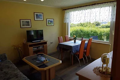 Ferienhaus mit Terrasse direkt am Wasser