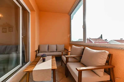 Ferienwohnung mit Balkon und teilweise