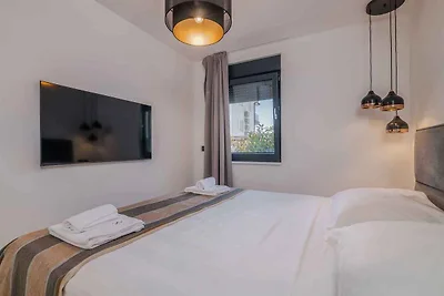 Ferienwohnung mit Pool und Klimaanlage