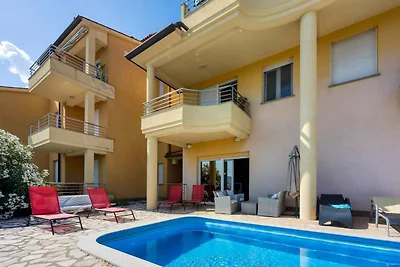 Ferienwohnung mit Klimaanlage und Pool