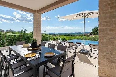 Villa mit Klimaanlage und Pool