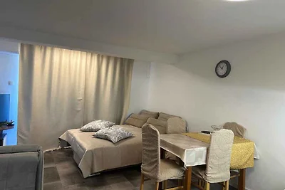 Ferienwohnung mit Balkon und Pool