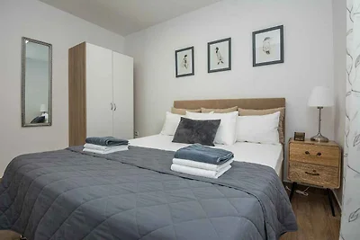 Ferienwohnung mit Terrasse und Grill