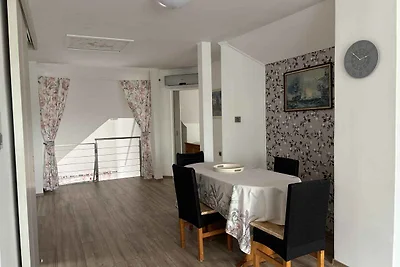 Ferienwohnung mit Aussenpool und Balkon