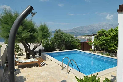 FerienHaus mit Pool und Meerblick