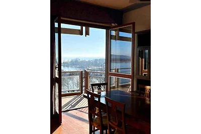 Ferienwohnung mit Blick auf den Lago Maggiore