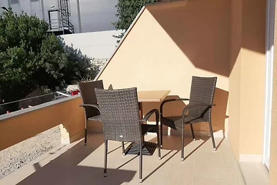 Appartamento Vacanza con famiglia Novalja