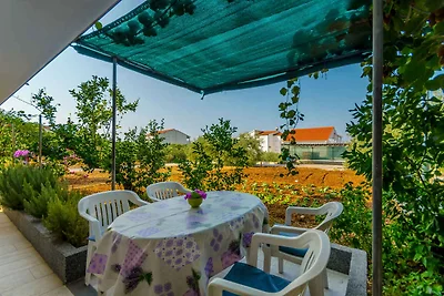 Appartamento Vacanza con famiglia Okrug Gornji
