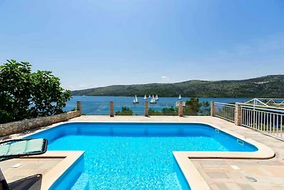 Ferienhaus mit Pool, mit Meerblick