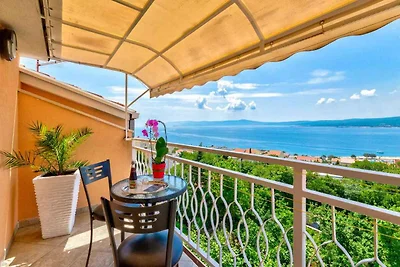 Ferienwohnung mit Klimaanlage und Balkon