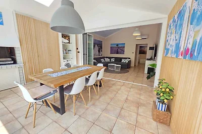 Ferienhaus mit Klimaanlage, Parkplatz und