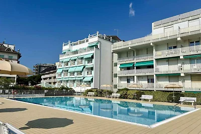 Ferienwohnung mit Balkon, Internet und Pool