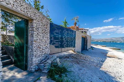 Ferienwohnung mit Klimaanlage und Terrasse, d