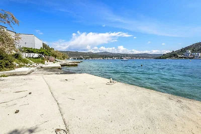 Appartamento Vacanza con famiglia Lokva Rogoznica