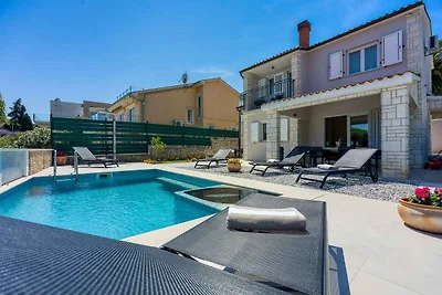 Villa mit Privatpool