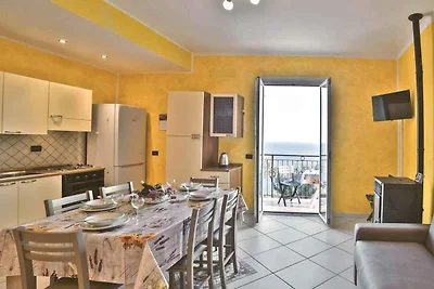 Ferienwohnung mit Klimaanlage und Balkon mit