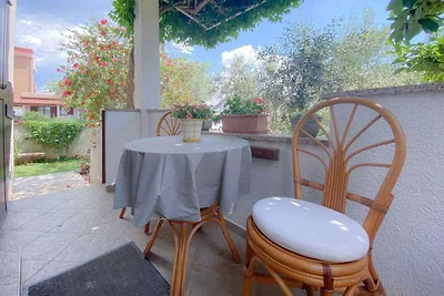 Studio mit Klimaanlage, WLAN und einer Terras