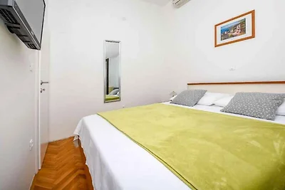 Ferienwohnung mit Klimaanlage und Balkon