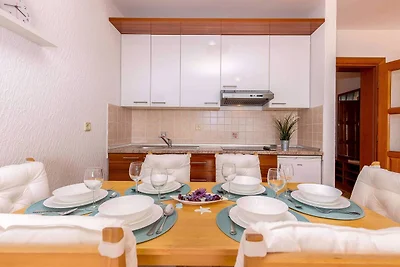 Ferienwohnung mit Meerblick und Pool