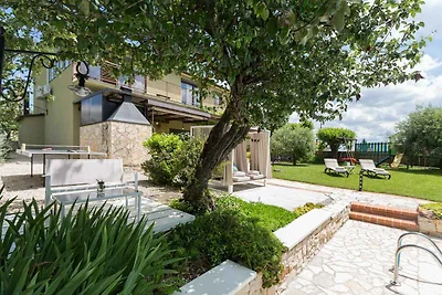 Villa mit Klimaanlage und Pool