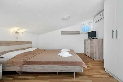 Ferienwohnung am Meer mit Balkon