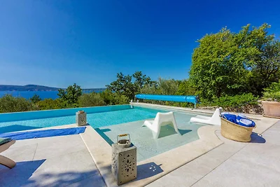 Ferienhaus mit Klimaanlage und Aussenpool