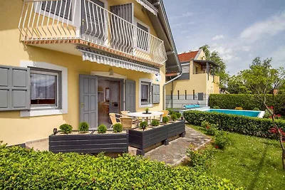 Ferienwohnung in Strandnähe mit Pool
