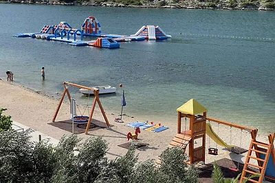 Gemütliches Ferienhaus Lonamare in Rogoznica 