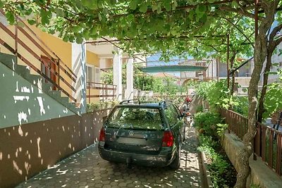 Studio mit Balkon und Klimaanlage