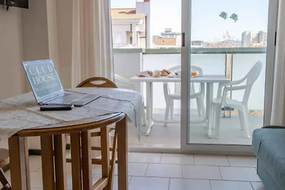 Ferienwohnung mit seitlichem Meerblick