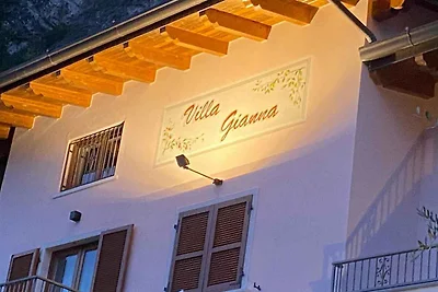 Ferienwohnung mit Klimaanlage, Internet und B