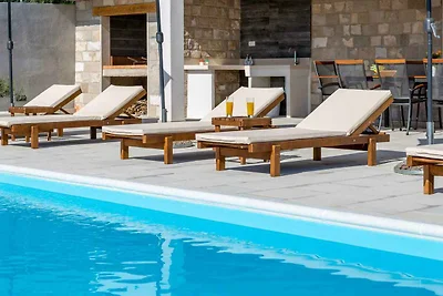 Ferienhaus mit Klimaanlage und Aussenpool