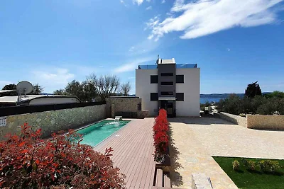 Ferienwohnung mit Pool und Klimaanlage