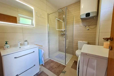 Ferienwohnung mit Klimaanlage und Balkon