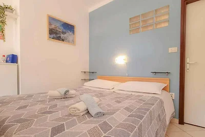 Studio mit Terrasse 100 m vom Strand