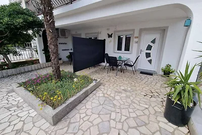 Ferienwohnung mit Terrasse und Klimaanlage