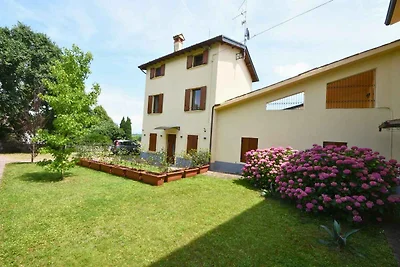 Ferienhaus mit Garten und Klimaanlage