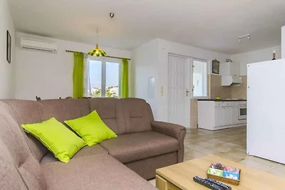 Ferienwohnung mit Klimaanlage und Balkon dire