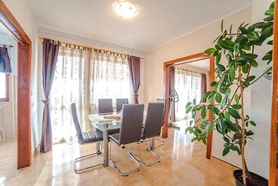 Ferienwohnung mit Terrasse und Whirlpool im