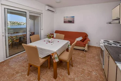 Appartamento Vacanza con famiglia Rogoznica