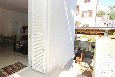 Ferienwohnung mit Terrasse und Klimaanage