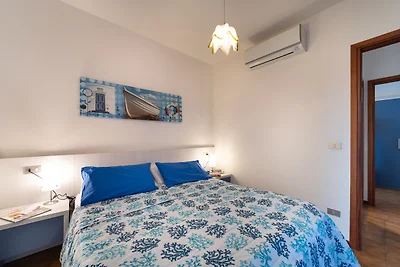 Ferienwohnung mit Balkon und Klimaanlage