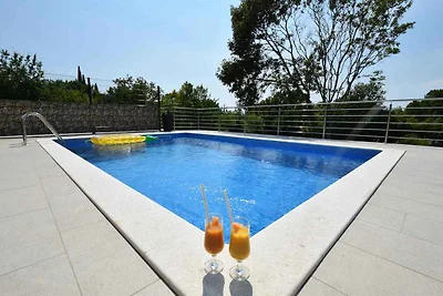Ferienhaus mit einem Pool und drei