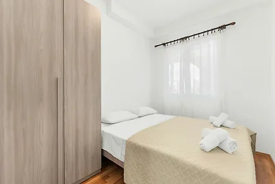 Apartment im Erdgeschoss mit drei Schlafzimme