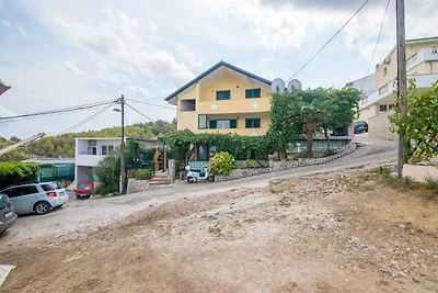 Ferienwohnung mit Klimaanlage, Terrasse und M