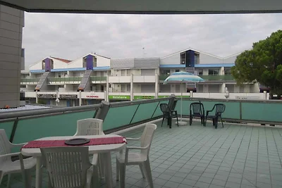 Ferienwohnung mit Klimaanlage und Balkon