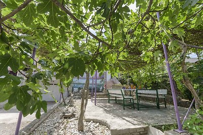 Ferienwohnung mit Balkon und Parkplatz