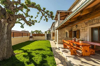 Villa mit eigenem Pool und Garten