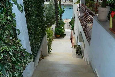 apartman za odmor Obiteljski odmor Vrboska