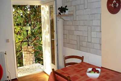 Einfach eingerichtete Wohnung in Krnica